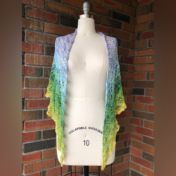 🌈Knitted Shawl beautiful Crochet Pastel rainbow gradient Ombre pretty scarf - Picture 4 of 9